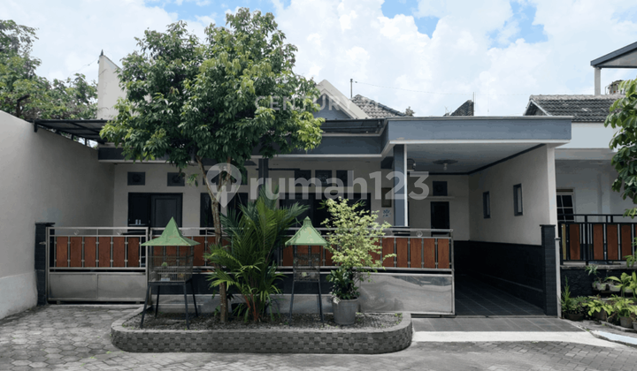 Rumah 2Lt Dalam Perumahan Dekat Budi Mulia Maguwoharjo