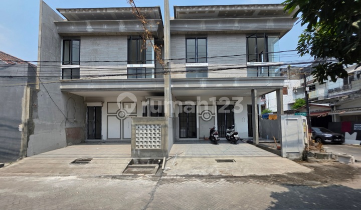 A062. Dijual Rumah Baru Modern Minimalis Taman Pondok Indah Wiyung 2