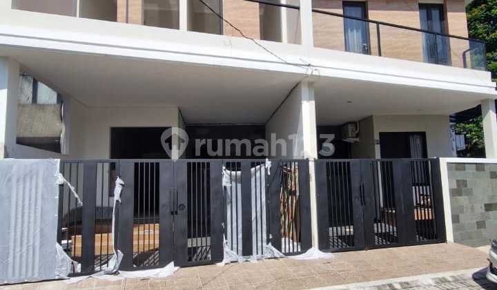 A152. Dijual Rumah Baru Gress Modern Minimalis Wiyung Brantas Permai
