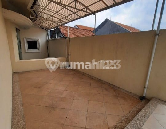 A094. Dijual Rumah Siap Huni Furnished Tenggilis Utara 2