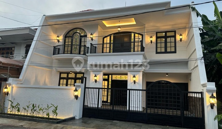 A145. Dijual Rumah Baru Gress Colonial Modern Style (2 Lantai) Manyar Kertoadid