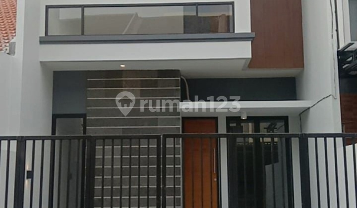 A113. Rumah Baru Gress 2Lt Klampis Semolo Tengah