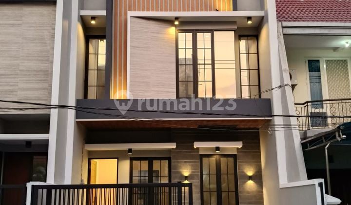 A121. Rumah Baru Scandinavian Mewah Sutorejo Prima