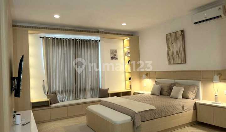 Fully Furnished Hook House As Shown in Photos at New Greenwich, Just Finished Renovation, 3 Bedrooms, Strategic Location 2