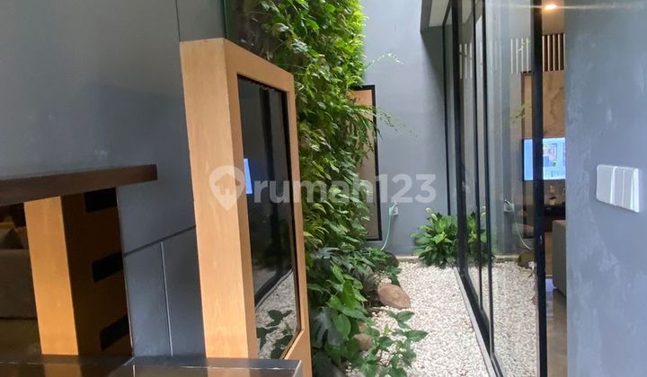 Modern House in Luxury Housing Suitable for Prestigious Living 2