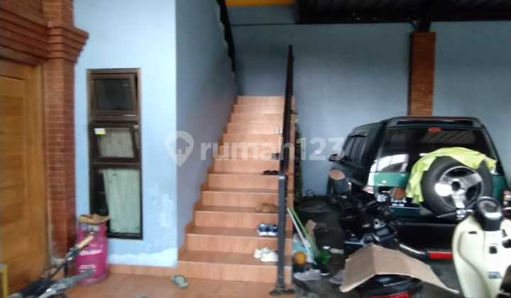 Rumah Mewah 2 Lantai Sleman Dekat Stadion Maguwoharjo - Luas & Strategis 2