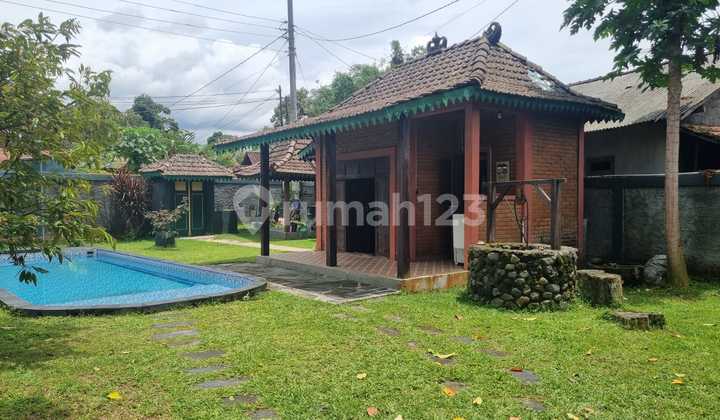 Dijual Cepat Villa Cantik SHM Pekarangan di Turi