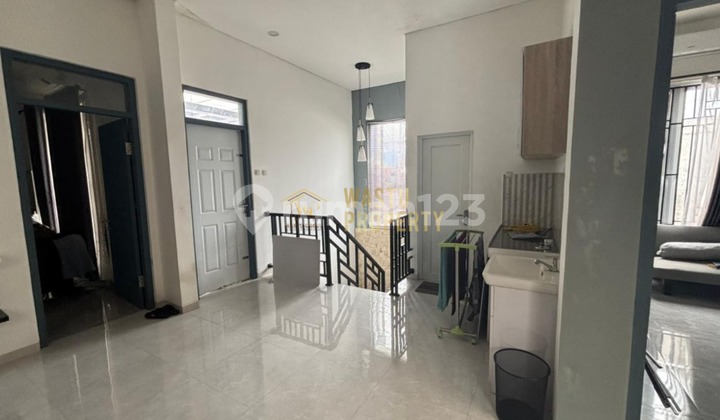 Premium Magelang Residence Complete Legality Ready to Occupy Fully Furnished 4 Car Carport 2
