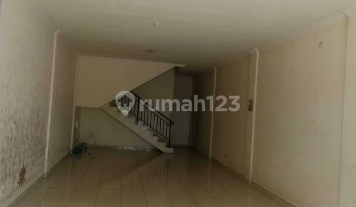 2-Story Shophouse Near Jogja Ring Road, High Business Potential 2