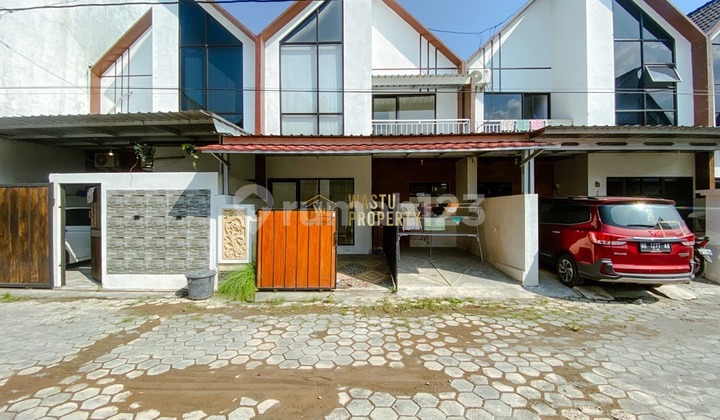 Luxury Ready-to-Occupy House with Freehold Title Near Hotel Galuh Prambanan at an Affordable Price