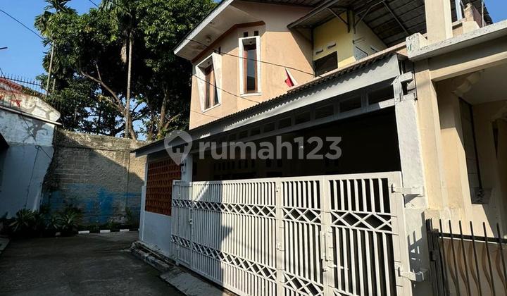 Rumah, 2 Lantai, Dekat Akses Tol 2