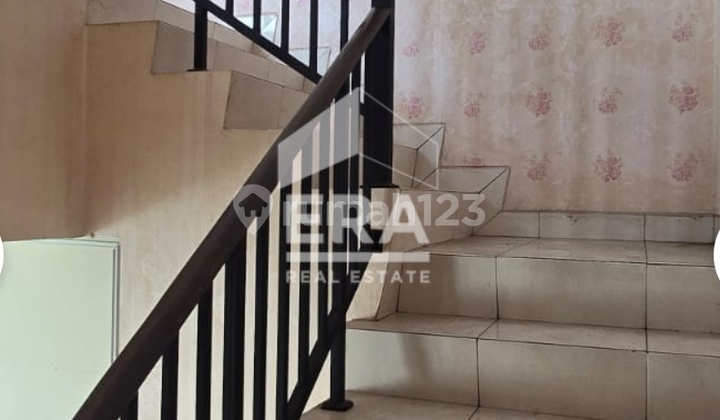 Rumah Ekslusif 2 Lantai di Aralia Harapan Indah 2