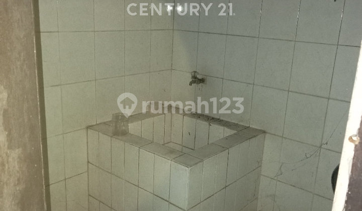 Commercial and Strategic Shophouse in Tegal City 2