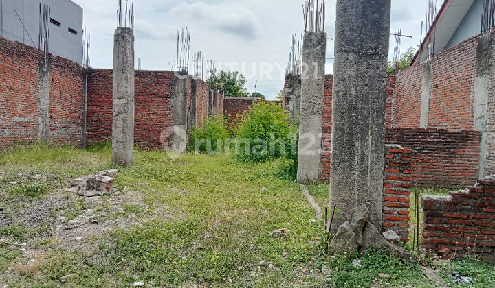 Large Land Ready to Build Two Car Row in Tegal City