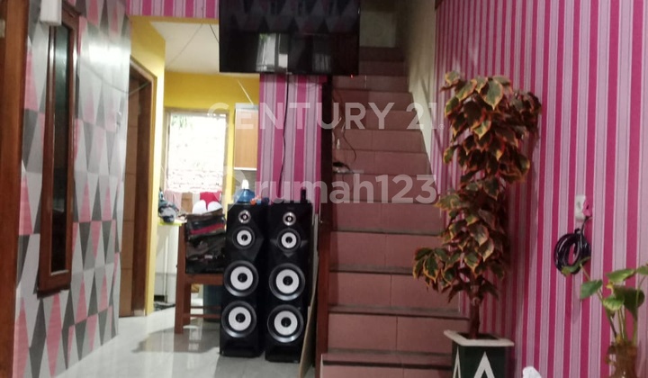 Rumah Dua Lantai, Akses Mobil, Dekat Jalan Raya di Tegal 2