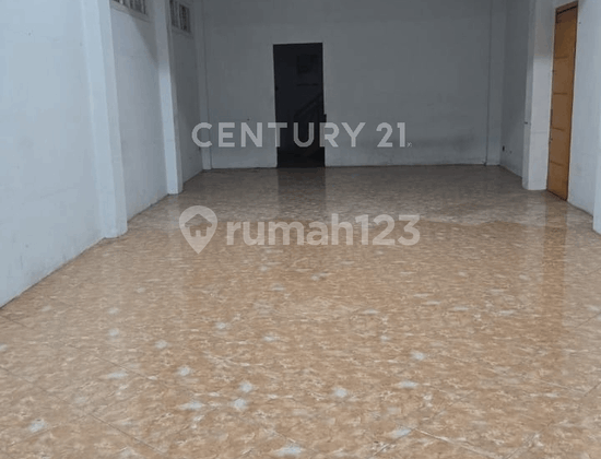 Ready-to-Use Shop House Located in the Center of Tegal City