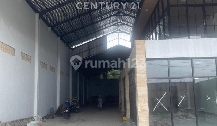Gudang Strategis Akses Kendaraan Besar di Tegal