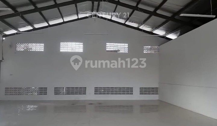 Ready-to-Use Warehouse Strategically Located in Tegal