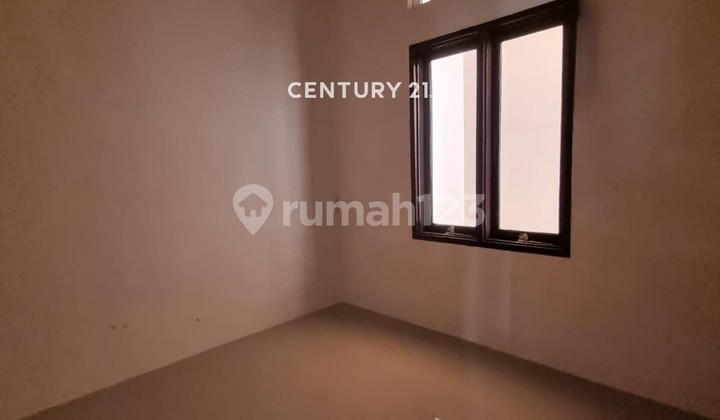 House in Saphire Residence Housing Estate Ready to Use 2