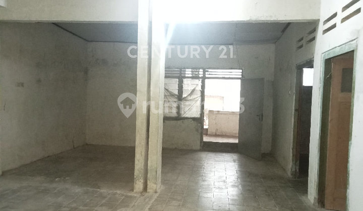 Old House Strategic Location For Sale Calculate Land Price in Tega City