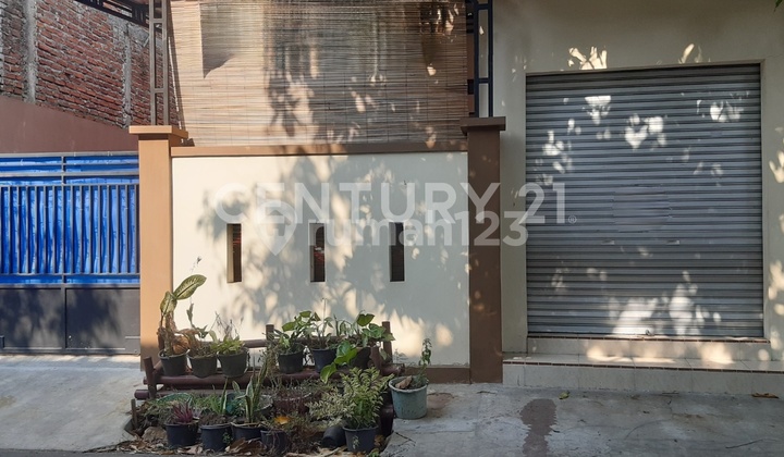 Kos Strategis 2 Pintu & Ruko 2 Kamar di Tegal