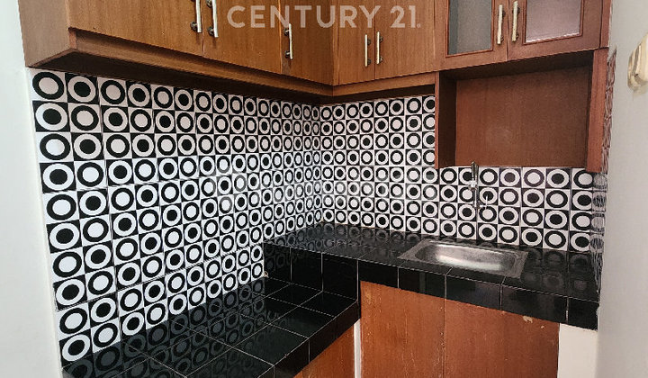 Ready-to-Occupy House in a Comfortable Environment at the City Center 2