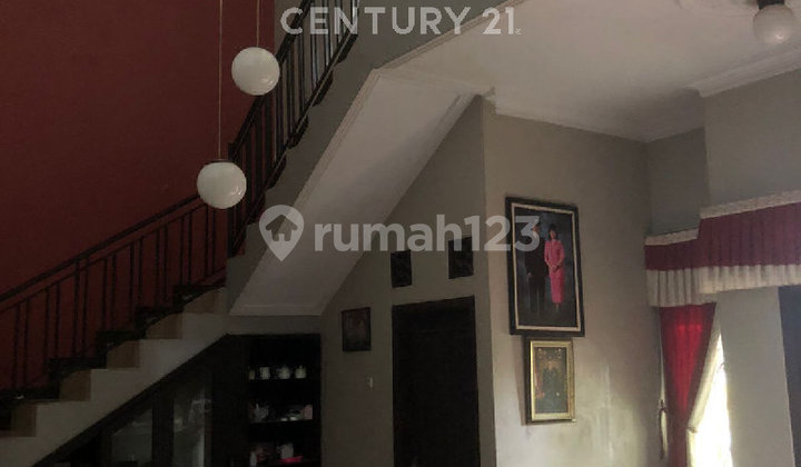 Rumah 2 Lantai Siap Huni Letak Strategis