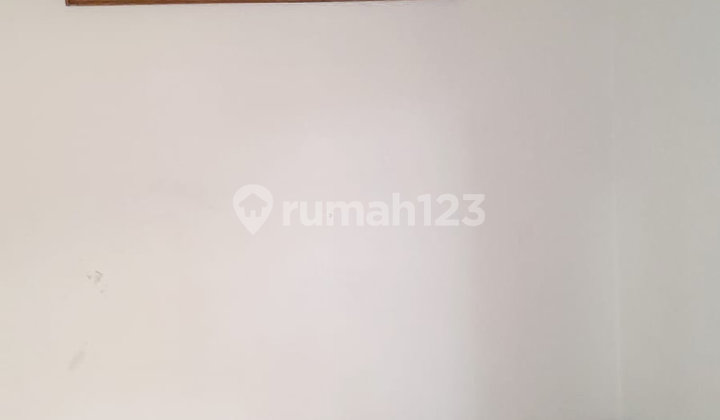 Rumah Siap Huni Lantai Satu Asri dan Elegan Rumah Siap Huni Lantai Satu Asri dan Elegan