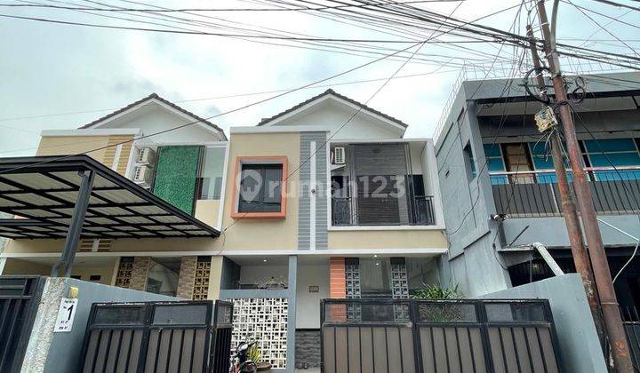 Rumah Modern di Jaksel Dekat Stasiun Up Dan Ui 1