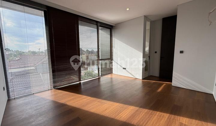 Flood-Free, House, 3 Floors, SHM, Near Landmark, Installment Payments Available, 2