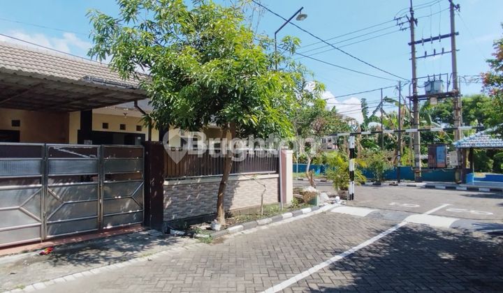 Rumah 1 lantai pojok (hook) di lingkungan nyaman , dekat kota Sidoarjo PERMATA SIWALAN INDAH