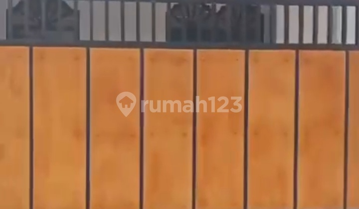 Rumah 1,5 Lantai Nol Jalan Raya, Terawat Siap Huni Jl. Dr. Wahidin - Sidoarjo