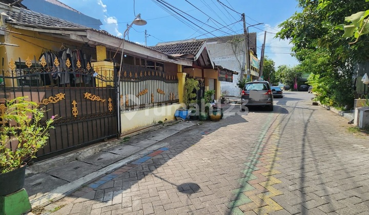 Rumah 1 Lantai di Lingkungan Nyaman dengan Row Jalan 2 Mobilpondok Benowo Indah 1