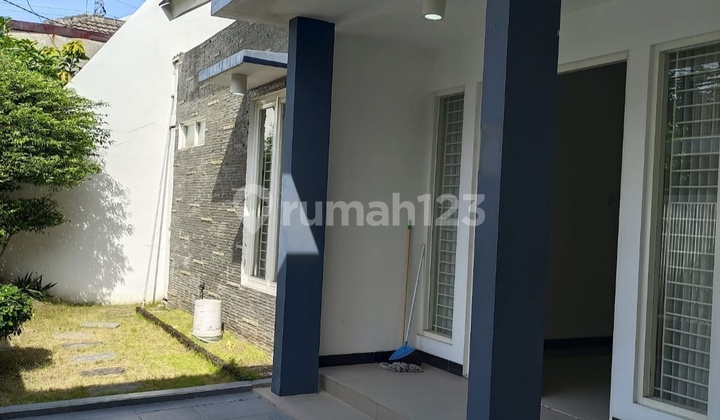 2-Story House Fully Renovated Ready to Occupy - Pondok Jati 2-Story House Fully Renovated Ready to Occupy - Pondok Jati