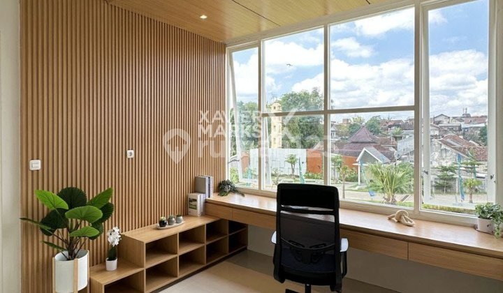 Rumah Baru Siap Hunk di Jantung Kota Malang Rumah Baru Siap Hunk di Jantung Kota Malang
