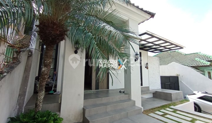 Beautiful and Well-Maintained House in Puncak Dieng Malang 2
