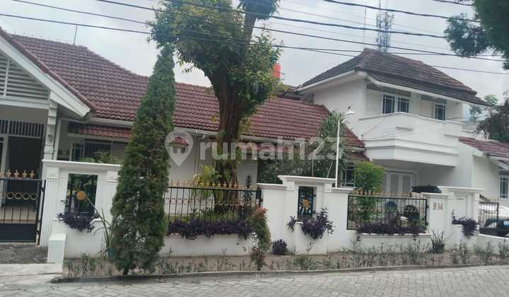 Dijual Rumah Bagusdekat Jalan Raya ,5 Menit ke Busway Dijual Rumah Bagusdekat Jalan Raya ,5 Menit ke Busway