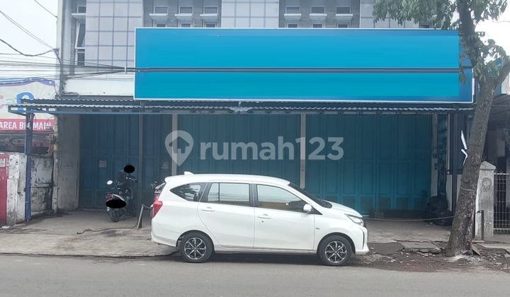 Warehouse + Shop House in a Strategic Location on Cijerah Main Road Warehouse + Shop House in a Strategic Location on Cijerah Main Road