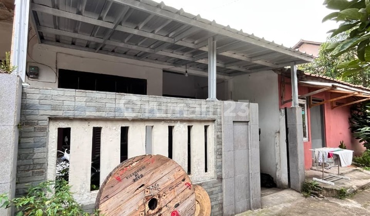 Rumah Strategis Dekat Pusat Perbelanjaan di Melong Green Rumah Strategis Dekat Pusat Perbelanjaan di Melong Green