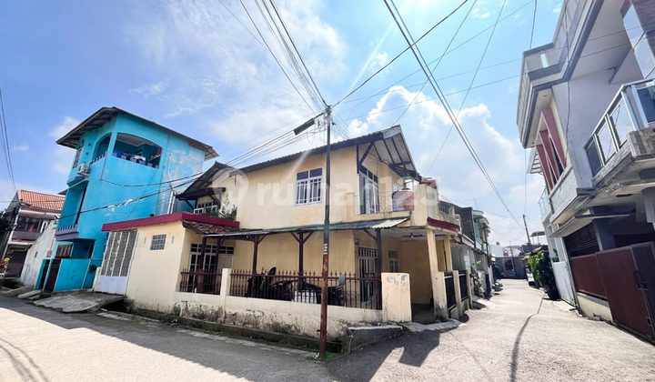 Rumah Komplek Nyaman Bebas Banjir di Melong Green