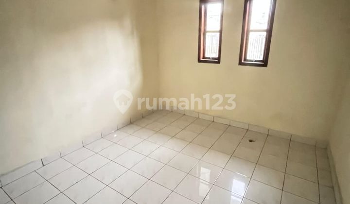 Spacious House Ready for Occupancy Near Minimarket in Pharmindo 2