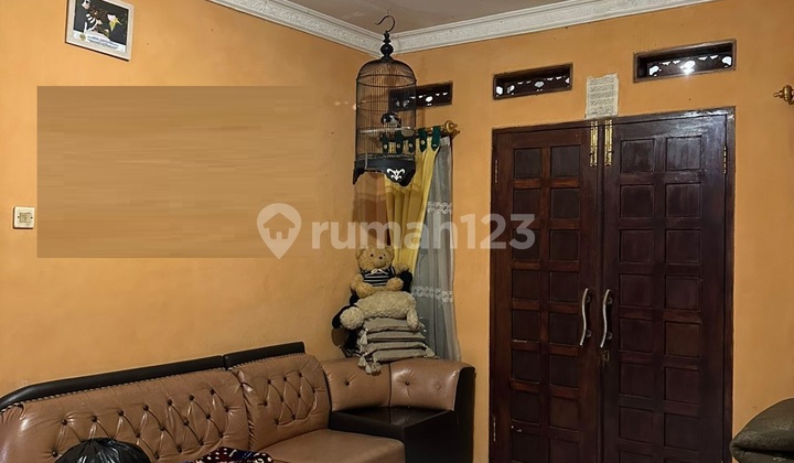 House in a Strategic Location Near Schools in Melong Green 2