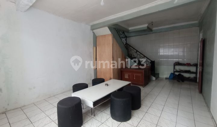 House Strategically Located 10 Minutes to City Center in Cijerah 2