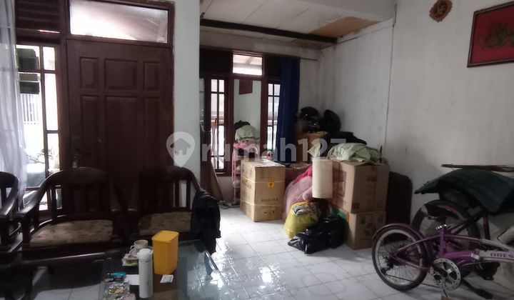 House 10 Minutes to Pasir Koja Toll Gate in Melong Green 2