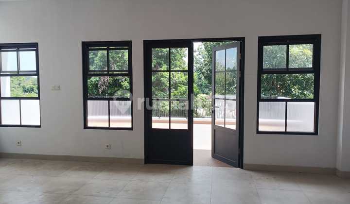 Mainroad Shop for Rent, Busy Area of Riau 1