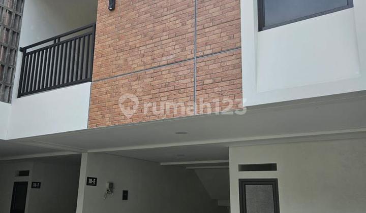 Rumah Sewa Unit Terbatas Cluster One Gate System Strategis di Jagakarsa 2