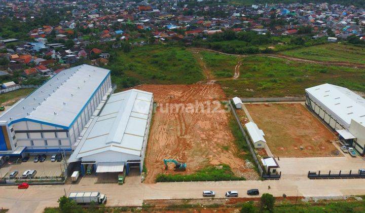 Disewa Kavling Industri di Kawasan Pergudangan Sukarame Palembang, Sumatera Selatan Luasan 7060 M2 Kotak Persegi. Titik Lokasi Yang Ditawarkan Https maps.app.goo.gl q9wy2ac7efa6sxwz7 Keuntungan Dan Kelebihan Kawasan Pergudangan Sukarame palembang Di Dalam 1