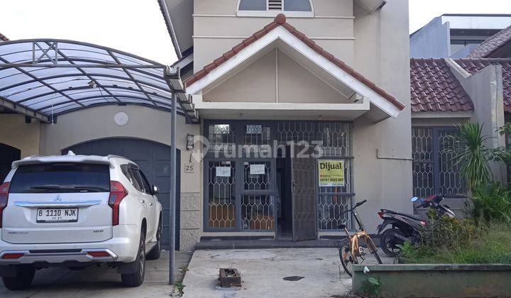 DISEWA atau DIJUAL RUMAH ALAM SUTERA   Rumah di Cluster HARMONI - Alam Sutera  Luasan Tanah 200 m2 Luasan Bangunan 130 m2  Ktidur 3 + 1 Kmandi. 2 + 1 Listrik 3300 watt Hadap :  Utara SHM  Harga jual  3,6 Milyar nego sampe deal  Harga Sewa 80 juta/tahun 1