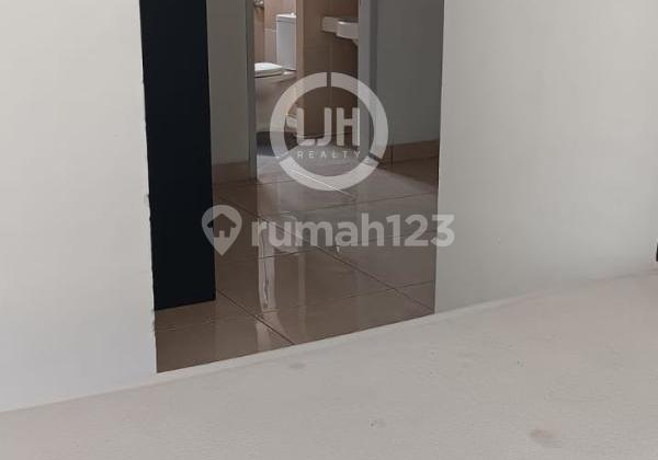 Very Strategic House in De Latinos Cluster Lavintage BSD 2