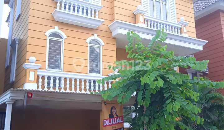 For Sale Fast Nice & Newly Renovated House in Gading Serpong Cluster Omaha Village, Harney Street No 9